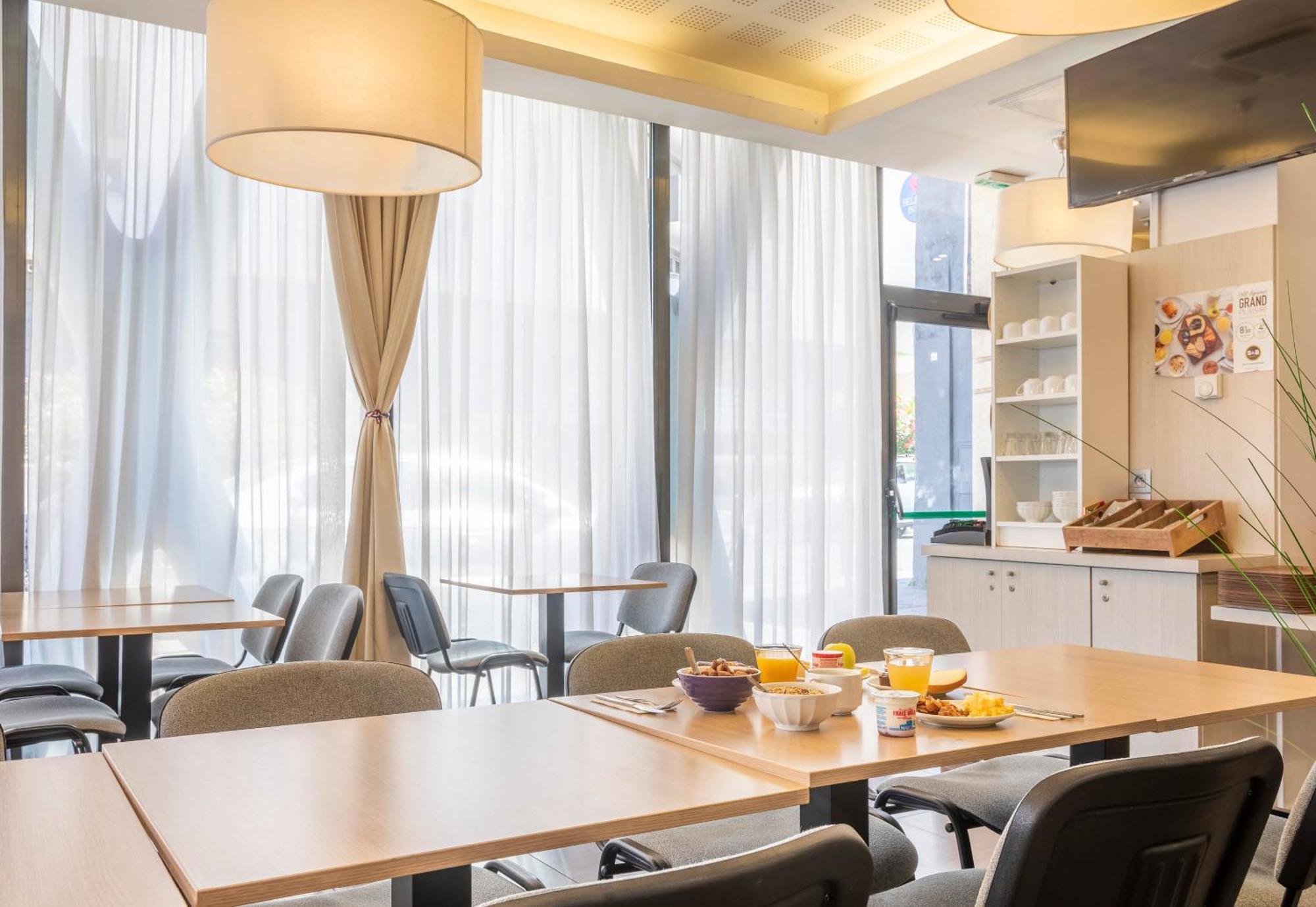 B&B Hotel Marseille Centre La Timone Bagian luar foto