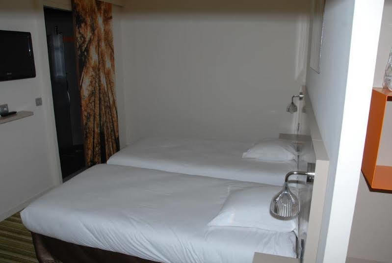 B&B Hotel Marseille Centre La Timone Bagian luar foto